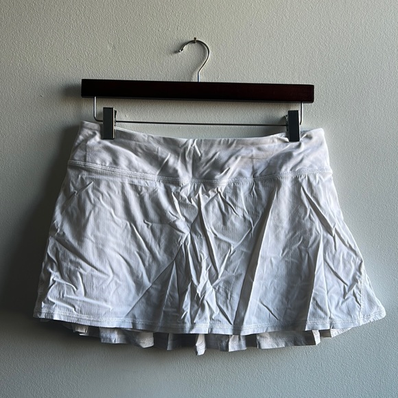Pleated Lululemon Tennis Skirt Size 8 White - Picture 1 of 7